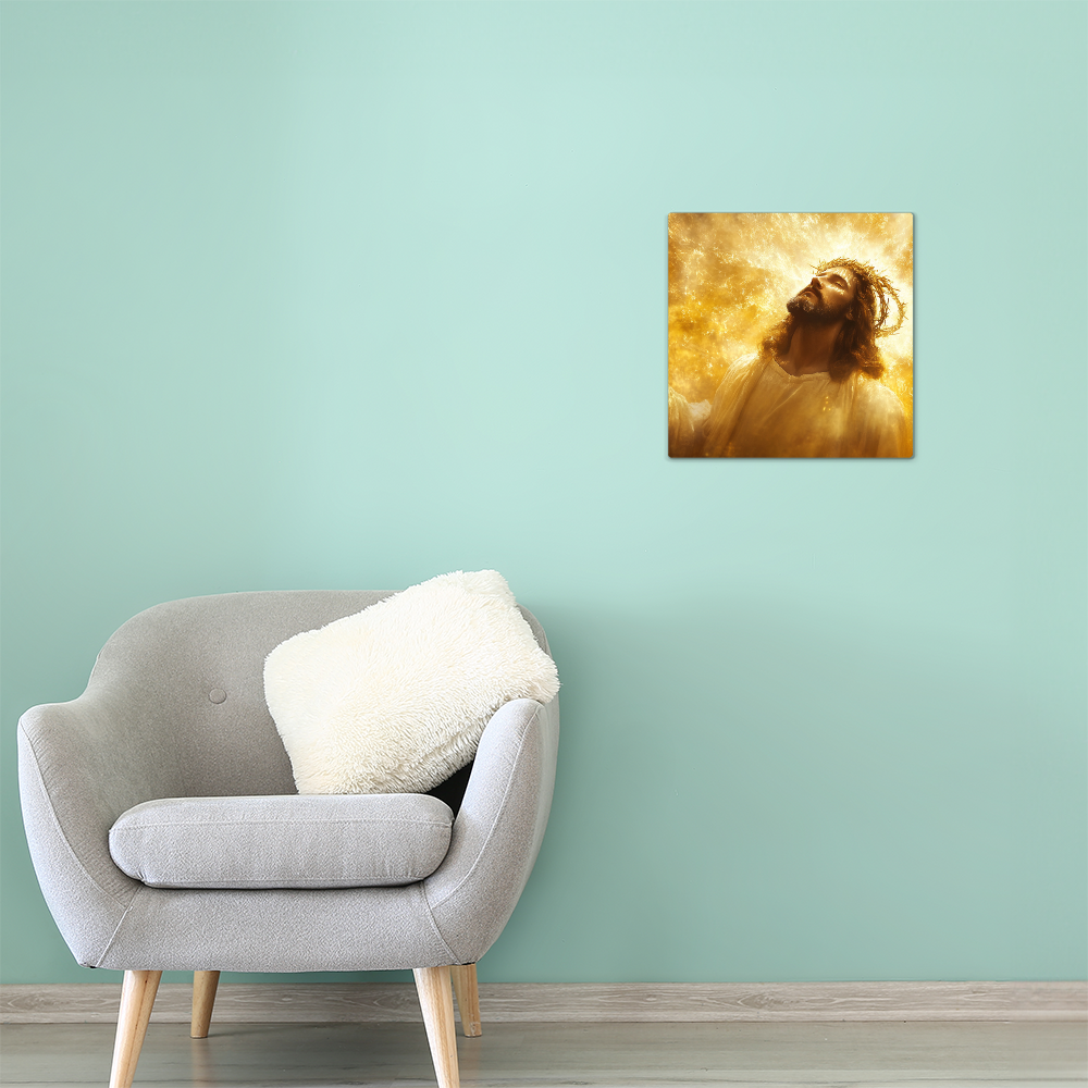 Divine Glory Wall Decor – Radiant Christ, Crown of Thorns, Light of Heaven”