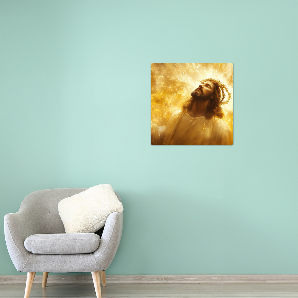 Divine Glory Wall Decor – Radiant Christ, Crown of Thorns, Light of Heaven”