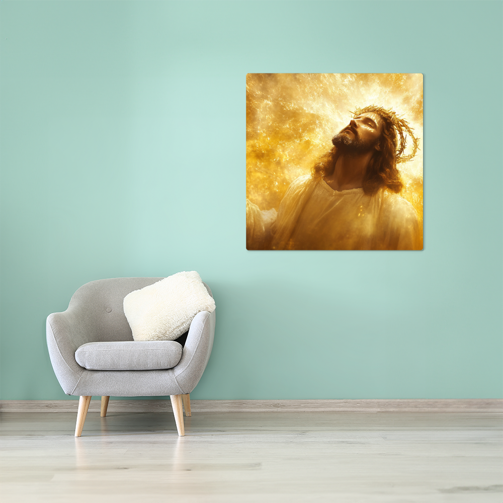 Divine Glory Wall Decor – Radiant Christ, Crown of Thorns, Light of Heaven”