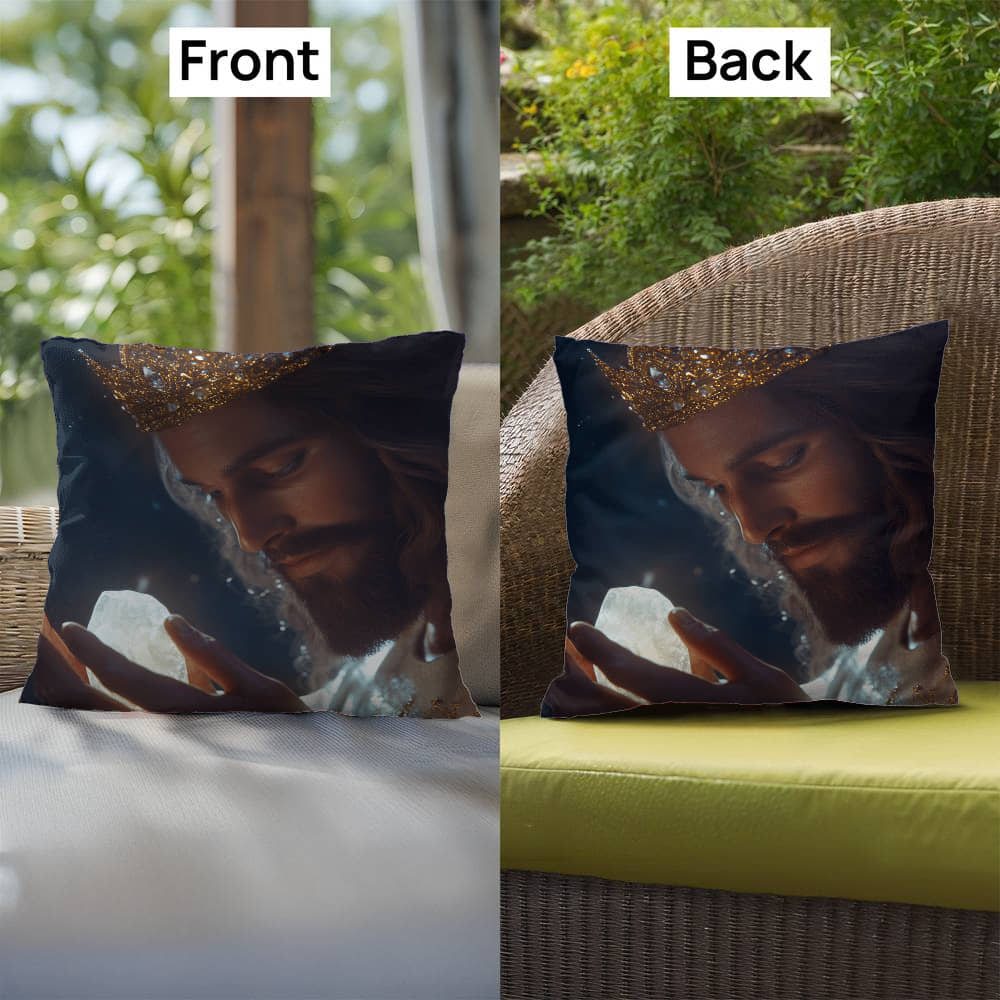 Contemplative Jesus Pillow – Skin-Friendly Fabric with a Quiet, Profound Design