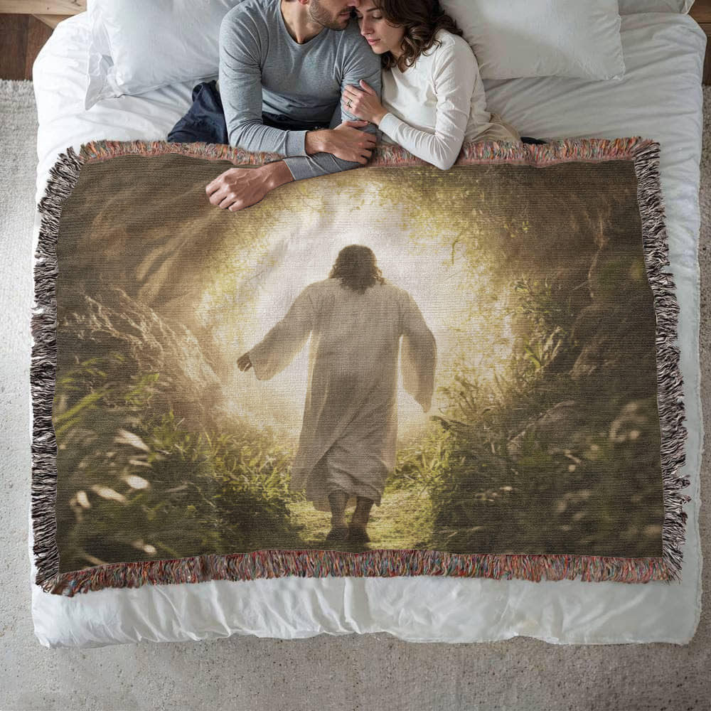 Divine Journey Blanket – Ultra-Soft Material with Tassels, Featuring Jesus Walking Towards the Light